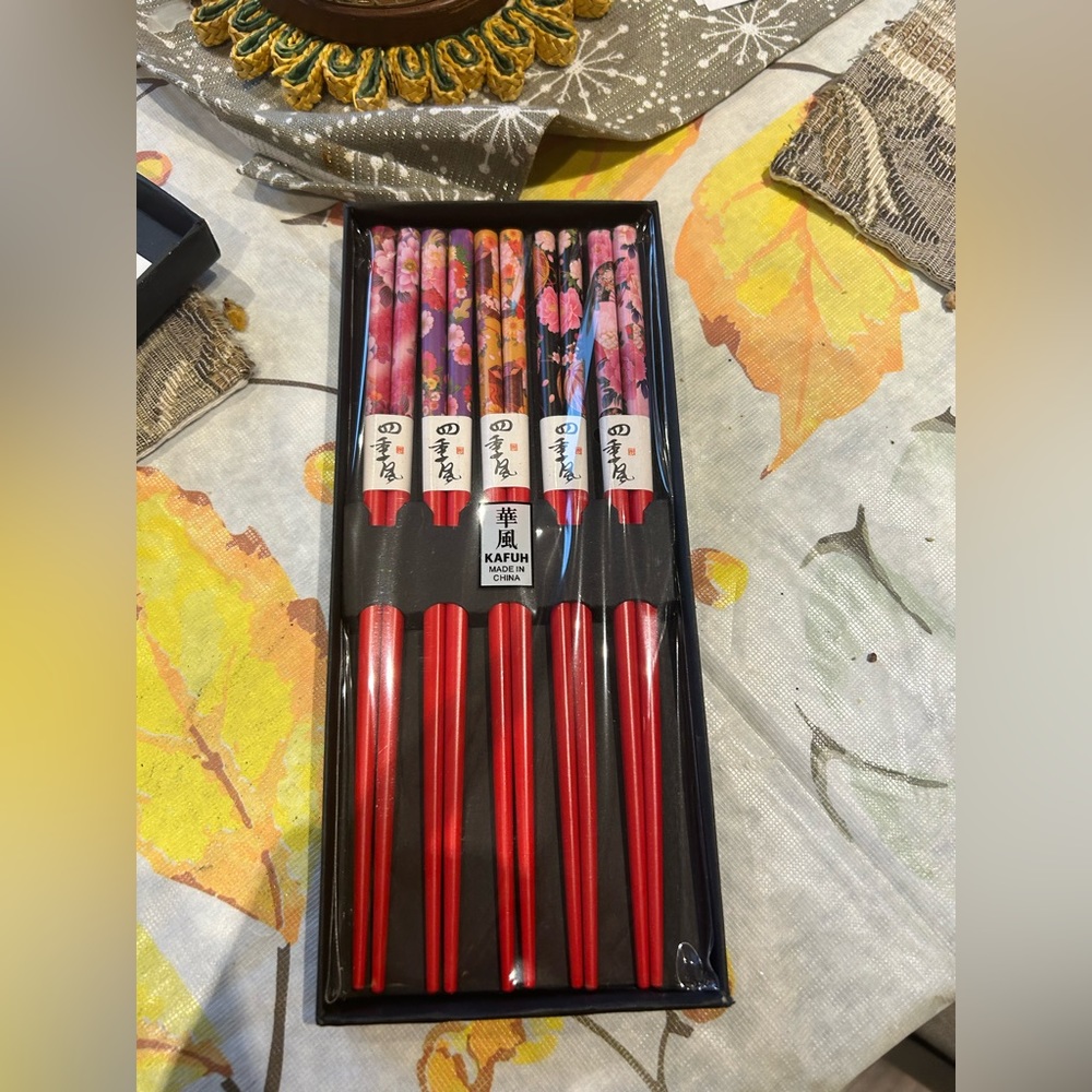 Kafuh Floral Chopsticks 🌸